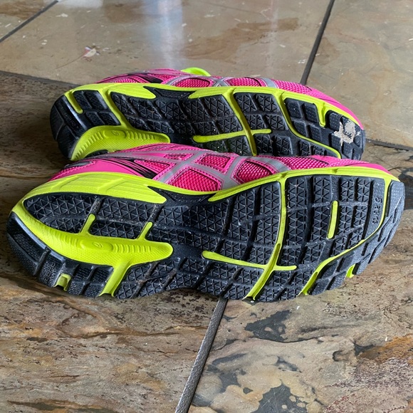 ASICS runners - Picture 2 of 4